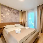 Ballat With Heated Pool *