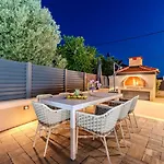 Ballat With Heated Pool * Privlaka (Zadar)