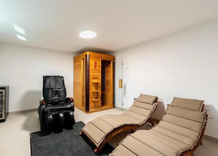 Ballat With Heated Pool 빌라 프리블라카