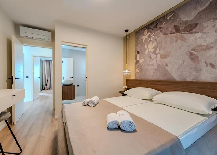 Vila Ballat With Heated Pool *