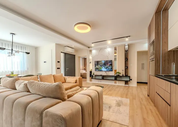 Vila Ballat With Heated Pool *