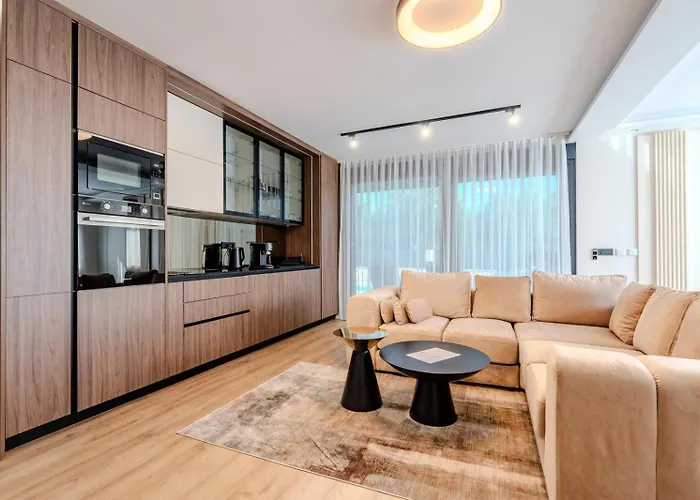 Ballat With Heated Pool Privlaka (Zadar)