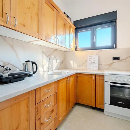 Vila Ballat With Heated Pool *